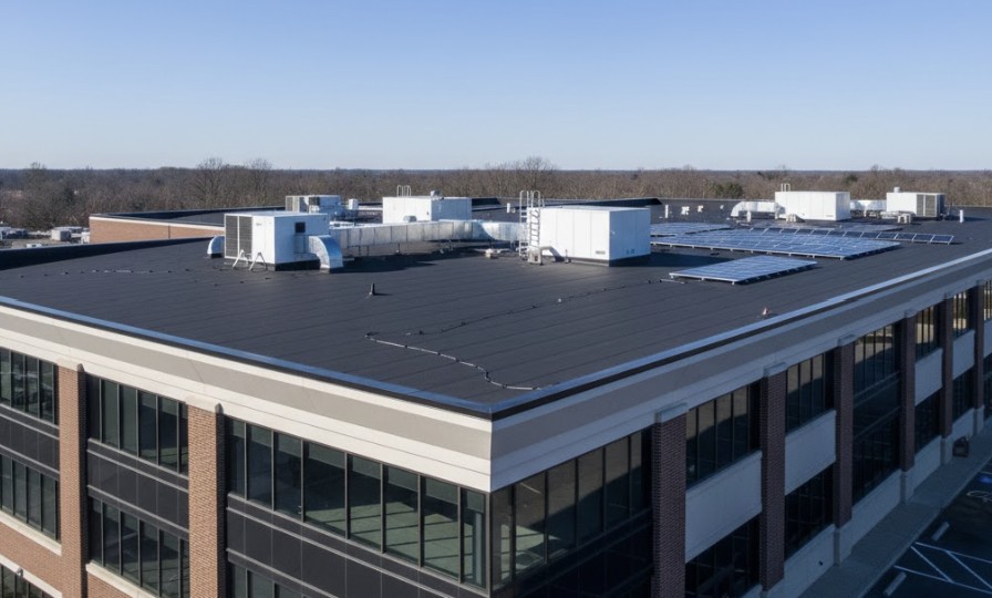 A Flat commercial roof with EPDM membrane